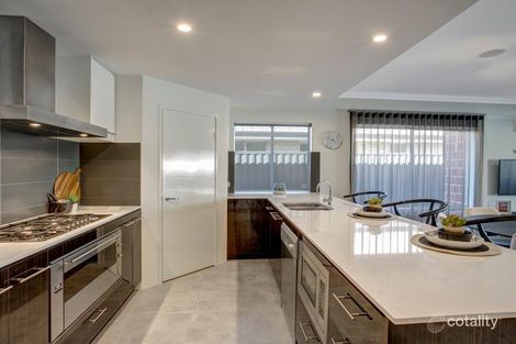 Property photo of 9 Little Street Karrinyup WA 6018