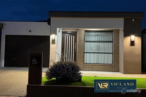 Property photo of 5 Coronidium Street Beveridge VIC 3753
