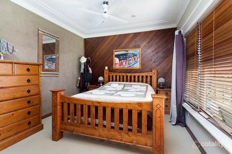 Property photo of 15 Madden Street Oak Flats NSW 2529