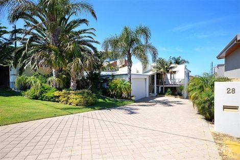 Property photo of 28 Clontarf Street Sorrento WA 6020