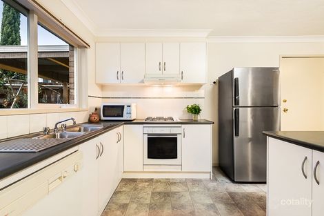 Property photo of 2/49 Banool Quadrant Doncaster East VIC 3109