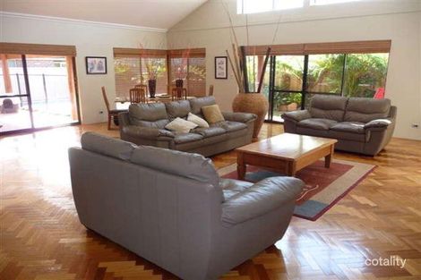 Property photo of 10 Chorus Circle Atwell WA 6164
