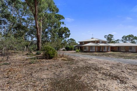 Property photo of 8 Clarcoll Crescent South Kangaroo Flat VIC 3555