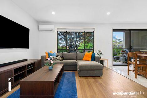 Property photo of 2/52 Jeff Snell Crescent Dunlop ACT 2615