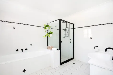 Property photo of 1/11 Penguins Head Road Culburra Beach NSW 2540