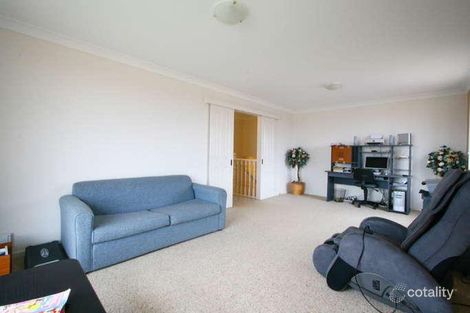 Property photo of 9 Yarle Crescent Flinders NSW 2529