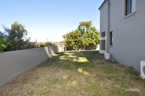 Property photo of 66 Marble Arch Place Arundel QLD 4214