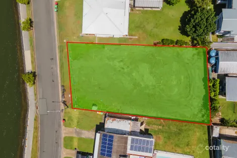 Property photo of 38 Boykambil Esplanade South Hope Island QLD 4212