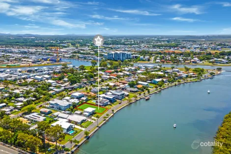 Property photo of 38 Boykambil Esplanade South Hope Island QLD 4212