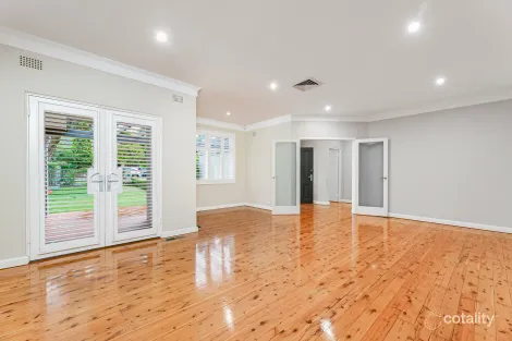 63 Collins Rd, St Ives, NSW 2075