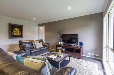 Property photo of 2/3-17 Sassafras Drive Frankston VIC 3199