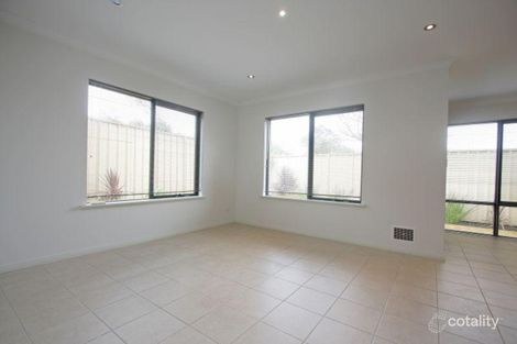 Property photo of 3/30 Milford Way Nollamara WA 6061