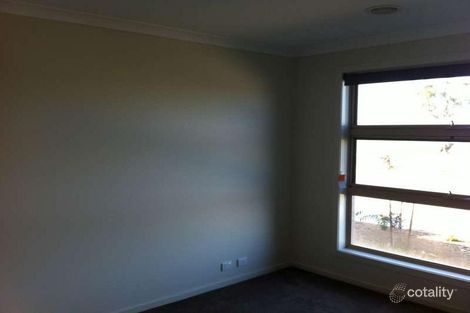 Property photo of 19 Maidenhair Drive Wallan VIC 3756