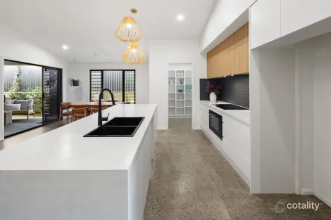 Property photo of 9 Burleigh Crescent Woolgoolga NSW 2456