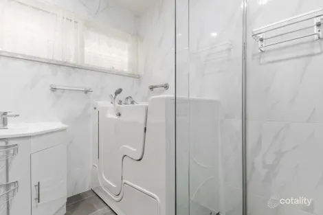 Property photo of 26 Myoora Drive Mooroolbark VIC 3138