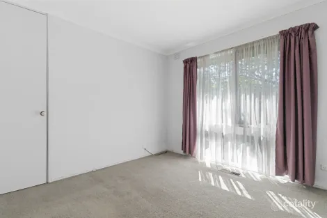 Property photo of 26 Myoora Drive Mooroolbark VIC 3138