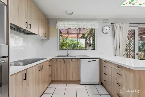 Property photo of 26 Myoora Drive Mooroolbark VIC 3138