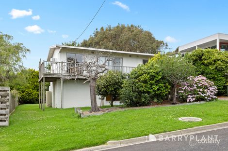 22 Stuart St, San Remo, VIC 3925