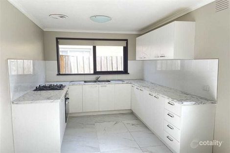 Property photo of 35 Bemersyde Drive Berwick VIC 3806