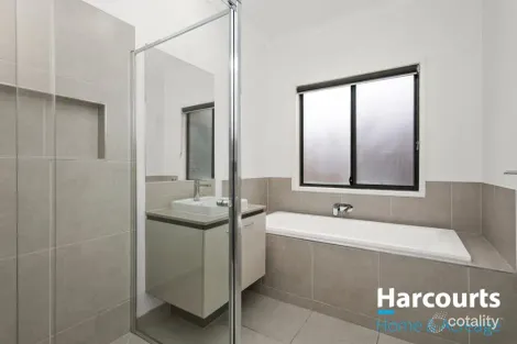 Property photo of 4 Peckham Avenue Wollert VIC 3750