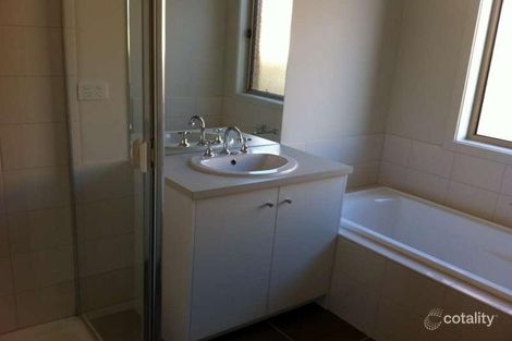 Property photo of 19 Maidenhair Drive Wallan VIC 3756