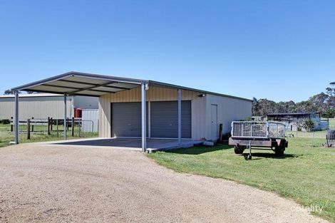 Property photo of 16 Josharc Court Stratford VIC 3862