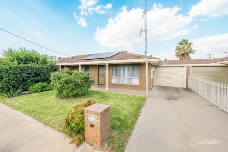 Property photo of 2/49 Leithen Street Shepparton VIC 3630