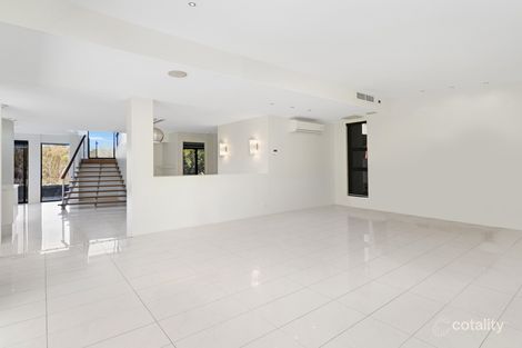 Property photo of 5030 Emerald Island Drive Carrara QLD 4211