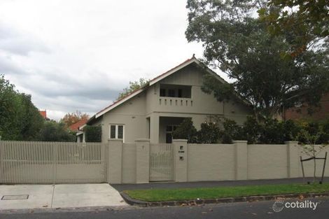 7 Tiuna Gr, Elwood, VIC 3184