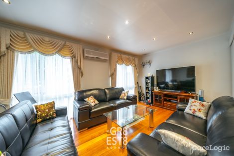 Property photo of 7 Whitestone Court Endeavour Hills VIC 3802