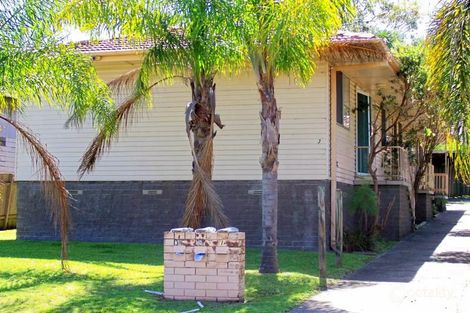 Property photo of 2/3 Laxton Crescent Belmont North NSW 2280