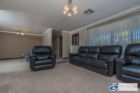 Property photo of 19 Glenfine Way Carramar WA 6031