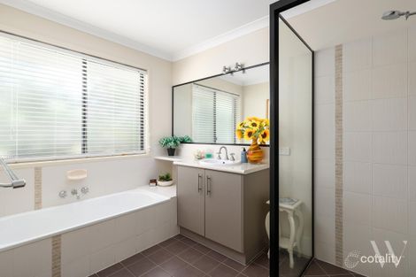 Property photo of 5 David Court Southside QLD 4570
