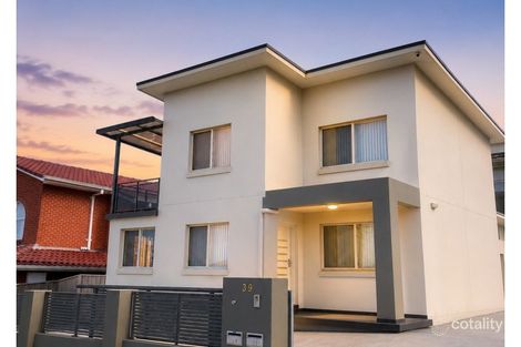1/39 Heaslip St, Coniston, NSW 2500