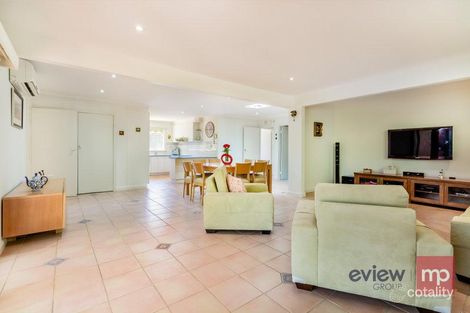 Property photo of 1 Shallot Close Glen Waverley VIC 3150