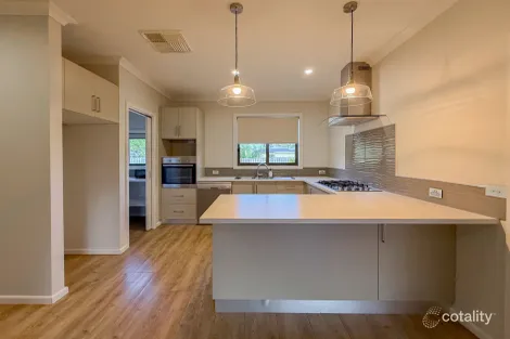 Property photo of 10 Milloo Crescent Swan Hill VIC 3585