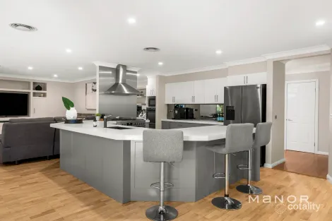 Property photo of 13 Brampton Drive Beaumont Hills NSW 2155