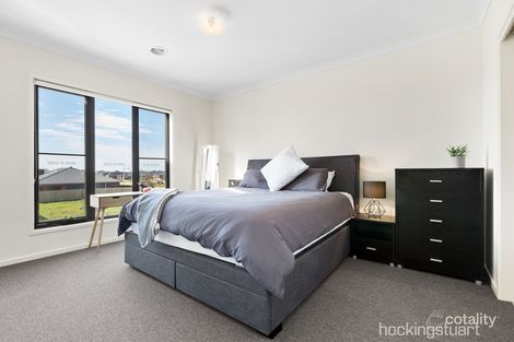 Property photo of 22 Amaroo Walk Werribee VIC 3030