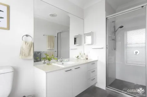 Property photo of 4/20 Salisbury Street Redland Bay QLD 4165
