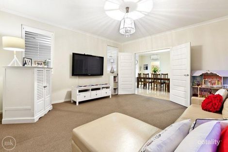 Property photo of 11 Callaway Crescent Mernda VIC 3754