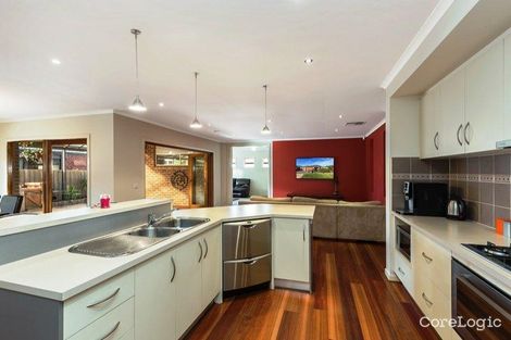 Property photo of 17 Cremorne Grove Taylors Hill VIC 3037