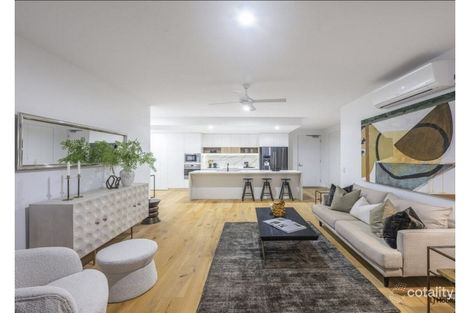 Property photo of 405/10 Third Avenue Palm Beach QLD 4221