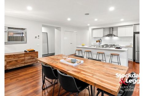 Property photo of 34 Riverglen Drive Craigieburn VIC 3064