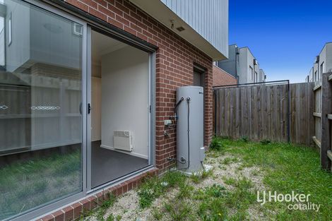 Property photo of 41/64 Escapade Boulevard Craigieburn VIC 3064
