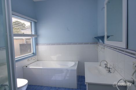 Property photo of 17 Chisholm Street Inverell NSW 2360