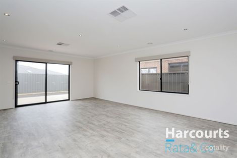 Property photo of 19 Alkira Boulevard Wollert VIC 3750