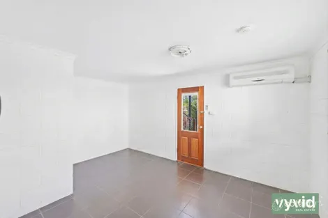 Property photo of 35 Hibiscus Kin Kora QLD 4680