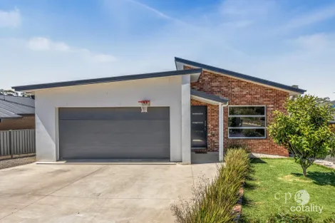 5 Hill View Ct, Mckenzie Hill, VIC 3451