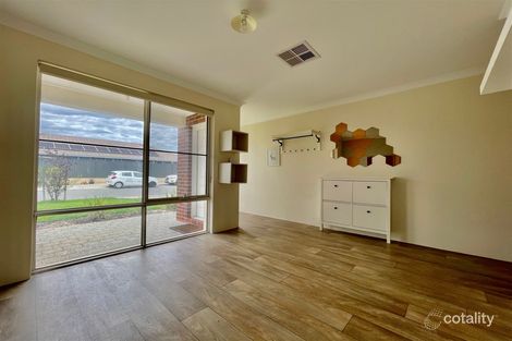 Property photo of 3 Rostratus Link Dayton WA 6055