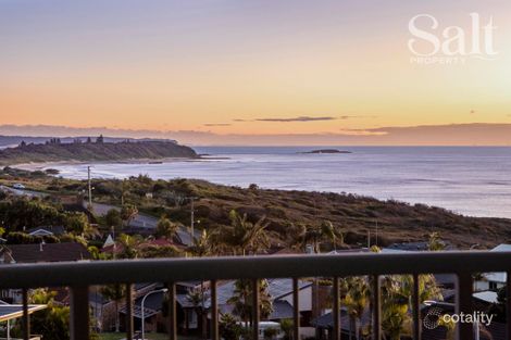 Property photo of 25 Sapphire Close Caves Beach NSW 2281